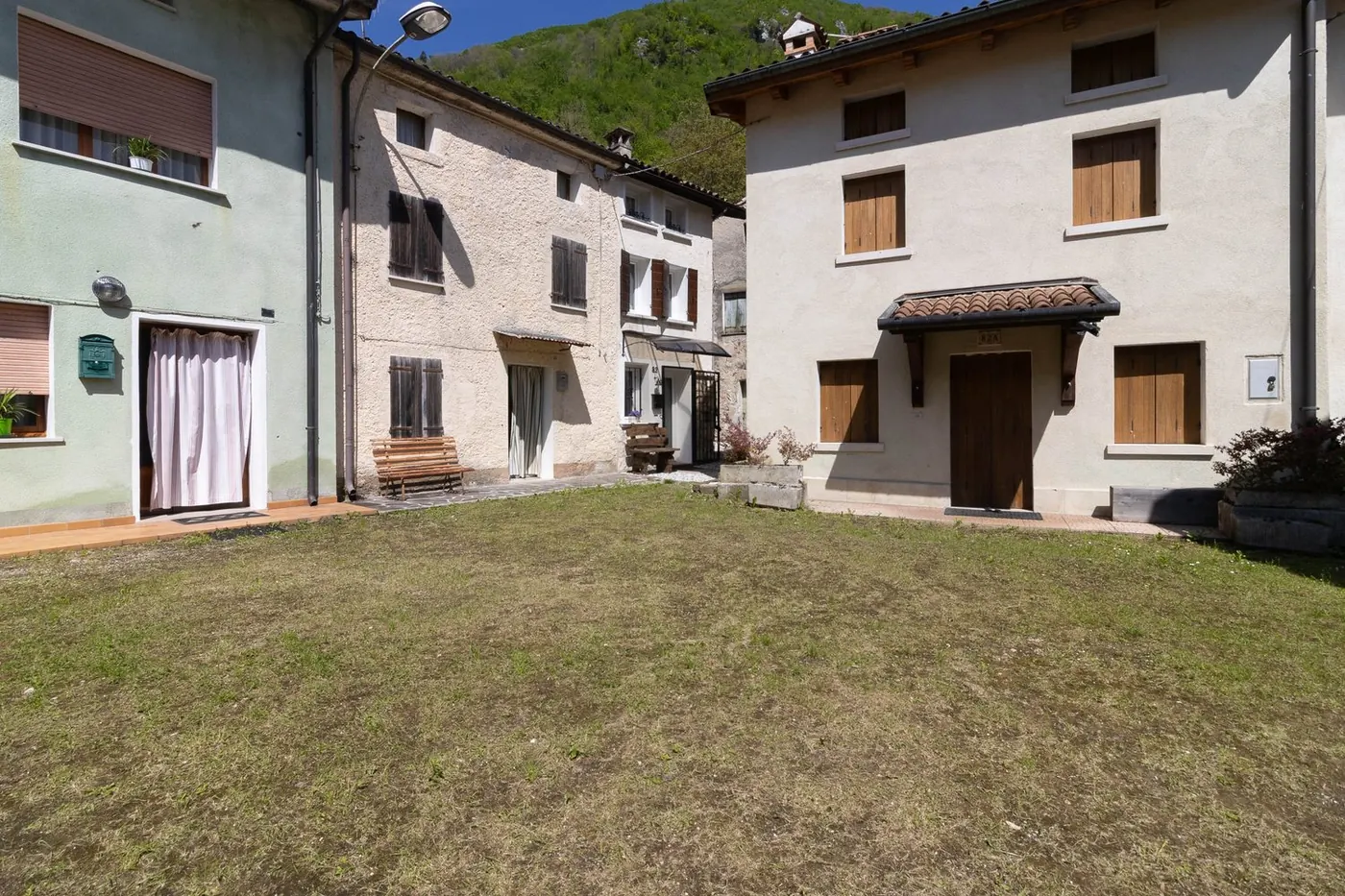 La corte privata de La Falesia